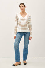 STRIPED V-NECK LIGHTWEIGHT SWEATER